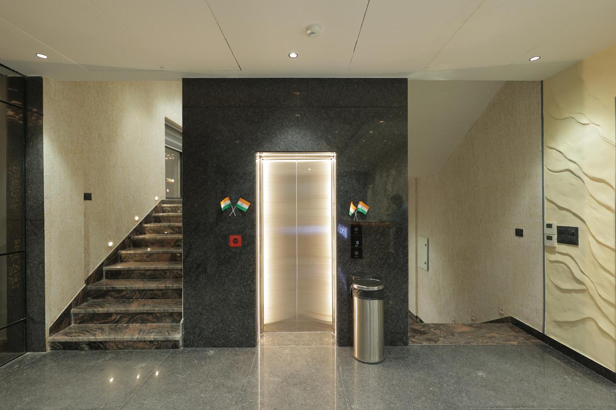 ホテル Snj Taj Grand アーグラ エクステリア 写真